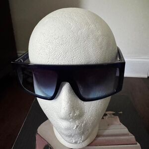 Unbranded Women's Black and Blue Sunglasses
